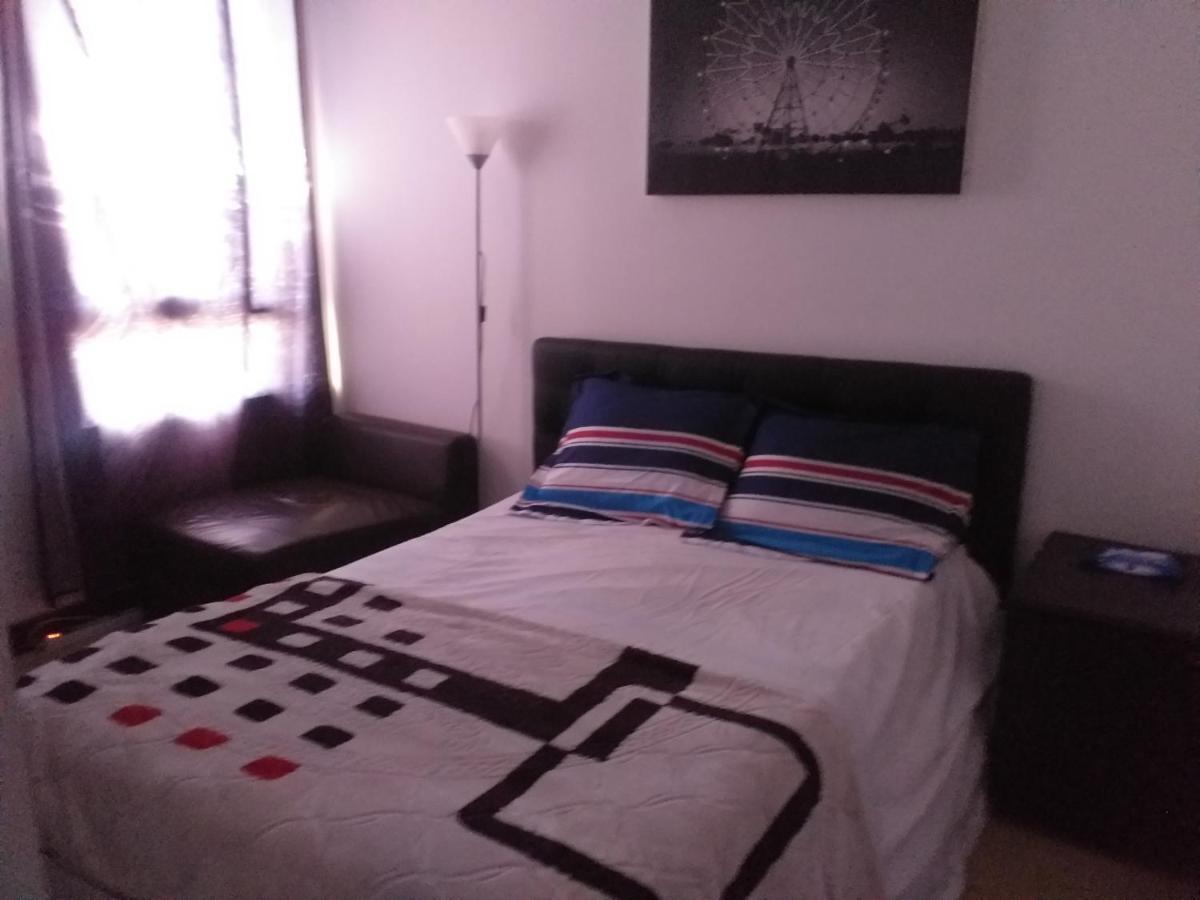 Simple Colocation Rooms Гарж-ле-Гонесс Екстер'єр фото